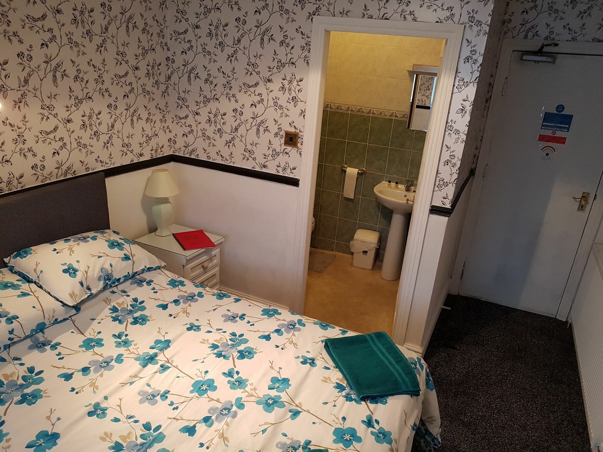 Chatley Court Guest House Бринлингтон Экстерьер фото