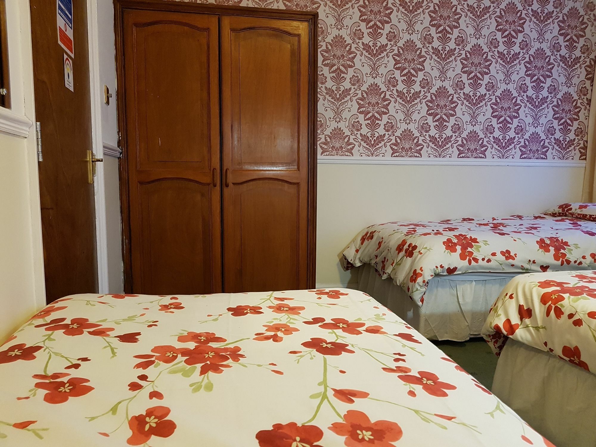 Chatley Court Guest House Бринлингтон Экстерьер фото